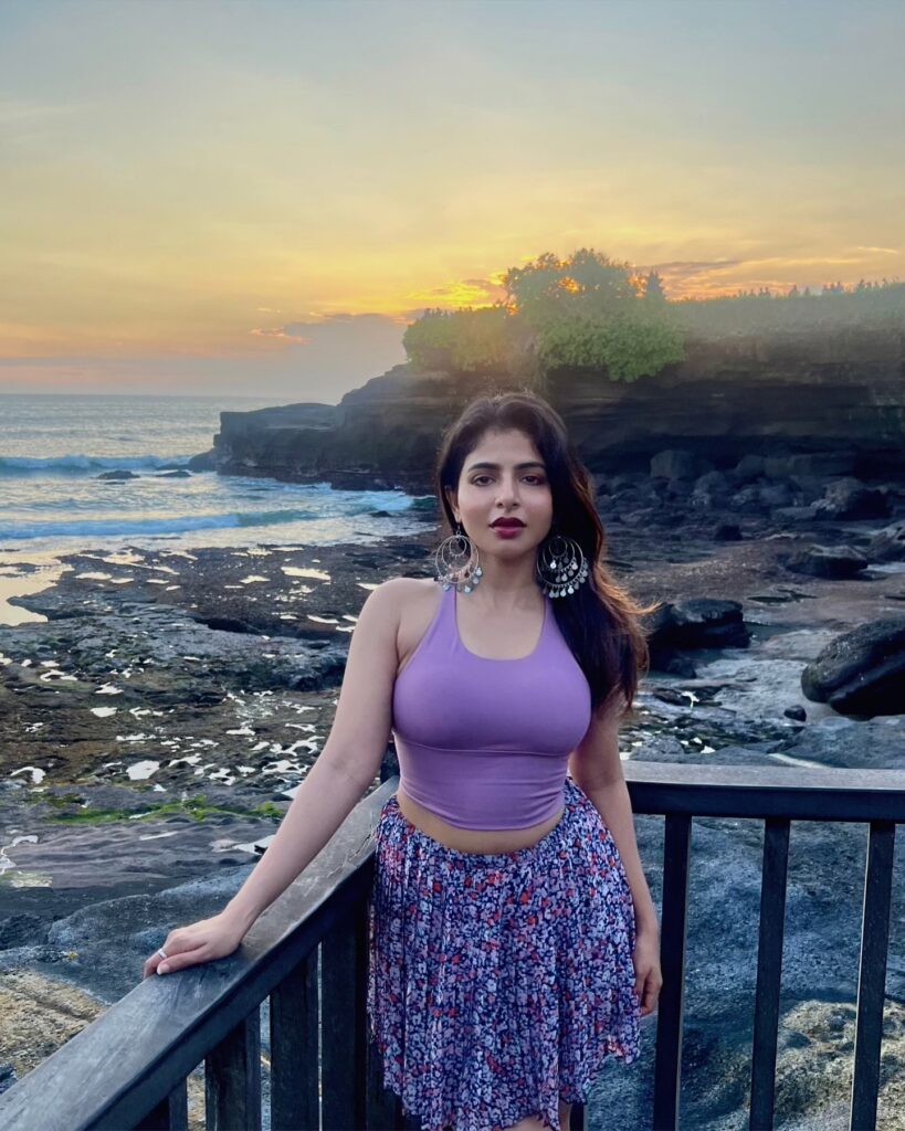 Iswarya Menon 3 5
