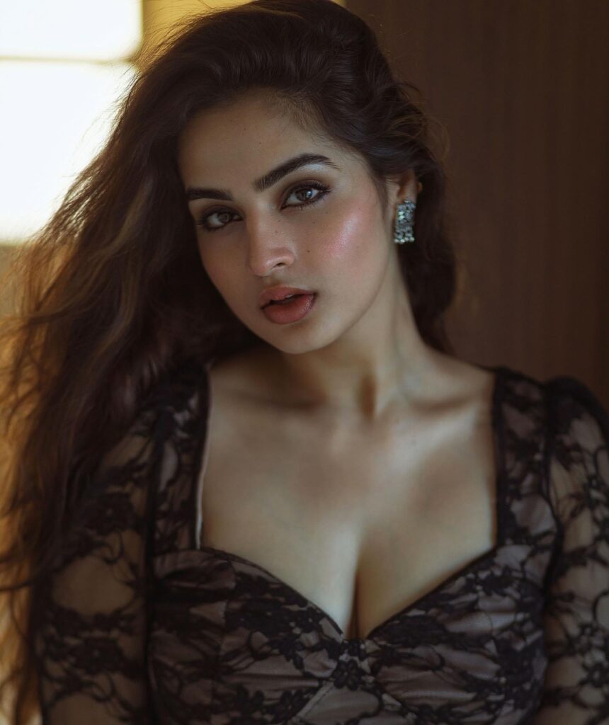 Ayesha Khan