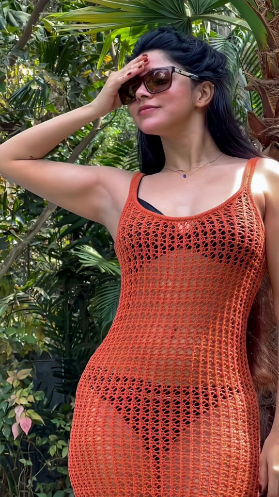 Divya Bharathi 4 2