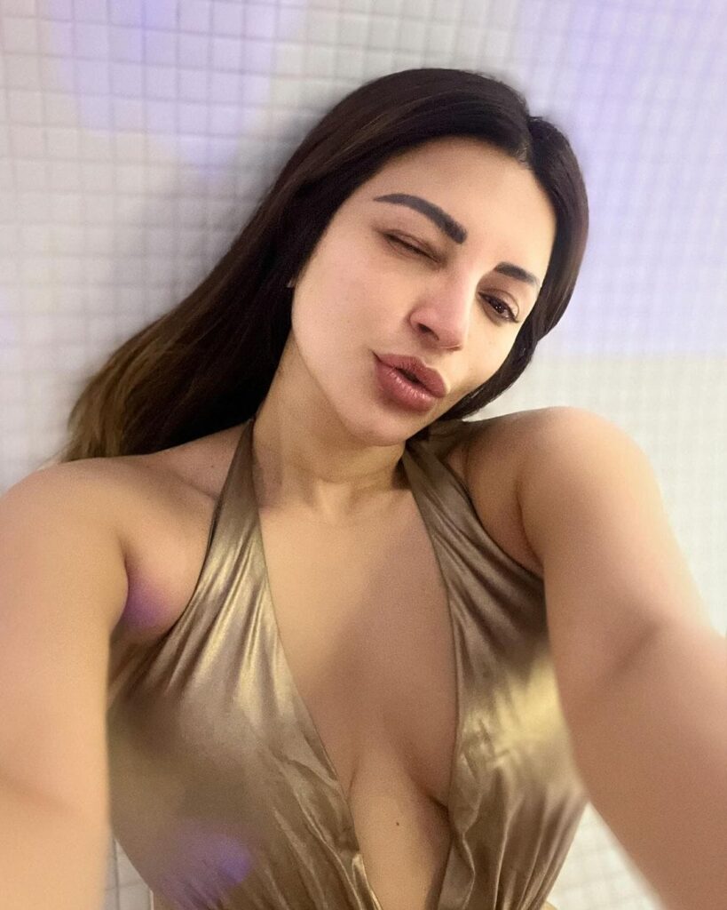 Shama Sikander 2 4