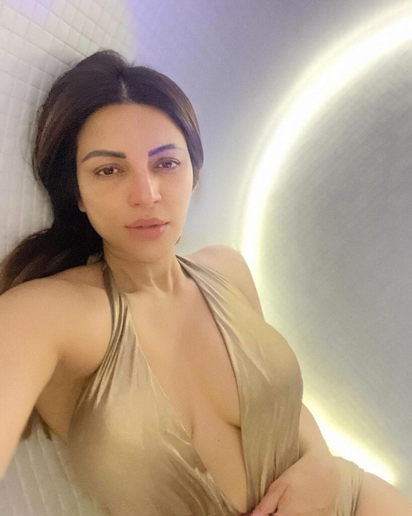 Shama Sikander 2 5