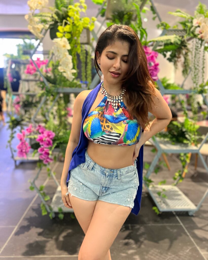 Iswarya Menon 2 3