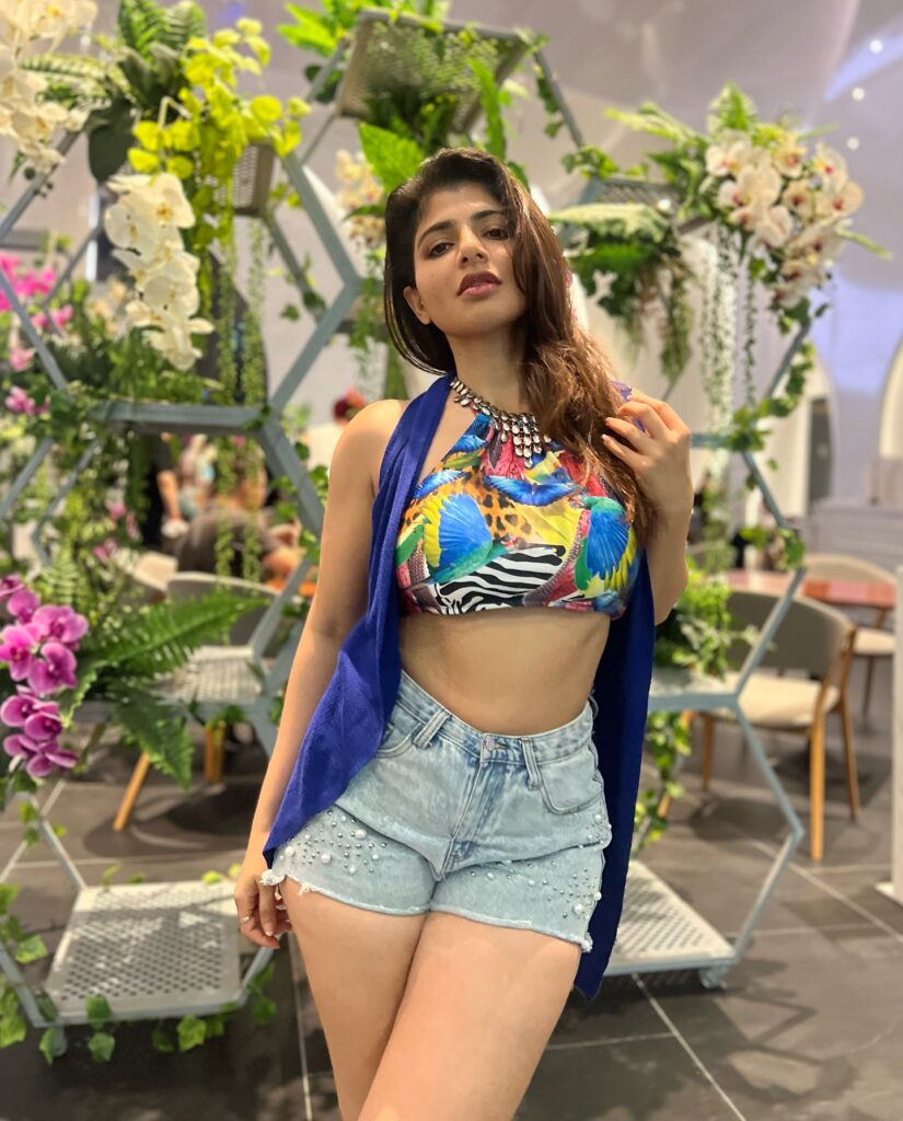 Iswarya Menon 2 6
