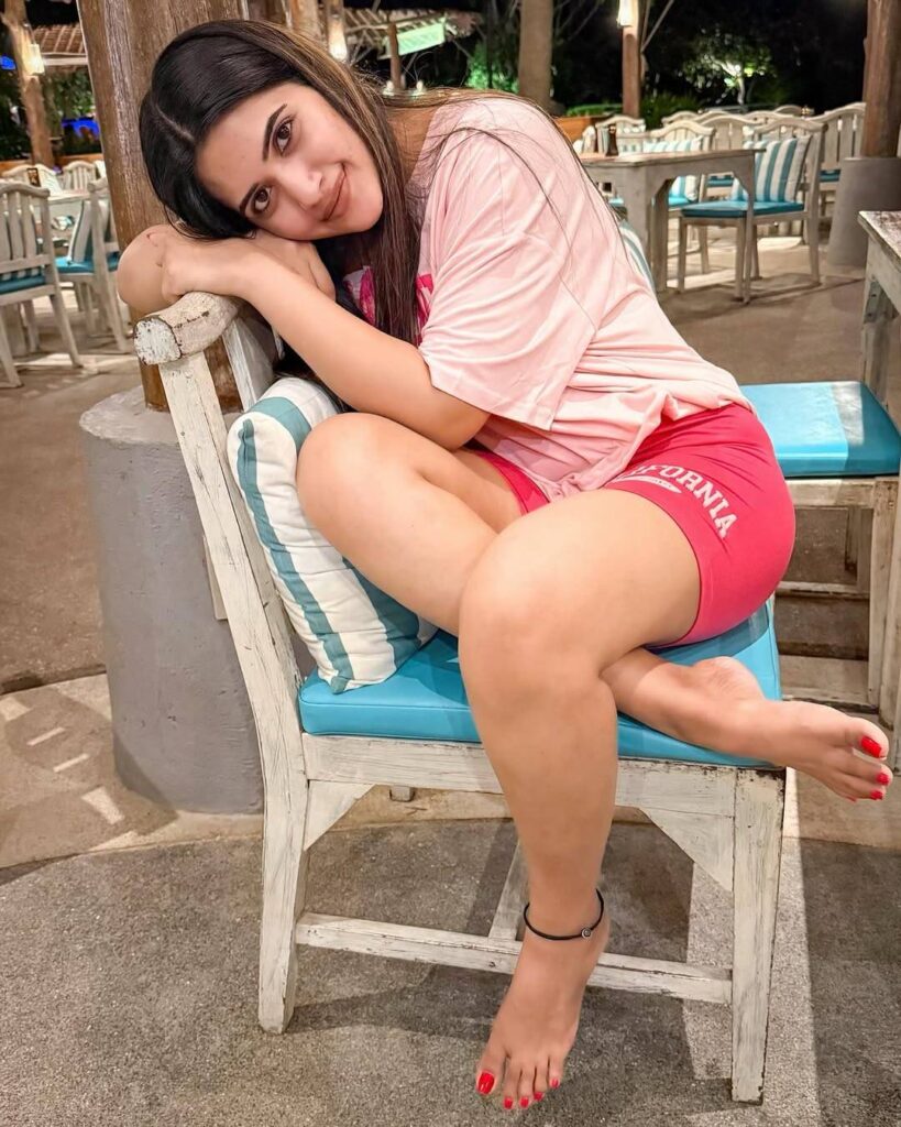 Sravanthi Chokarapu 4