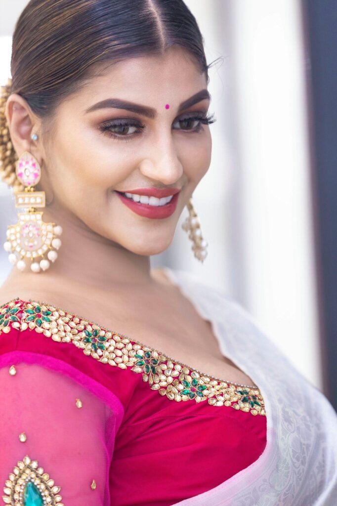 Yashika Anand 2