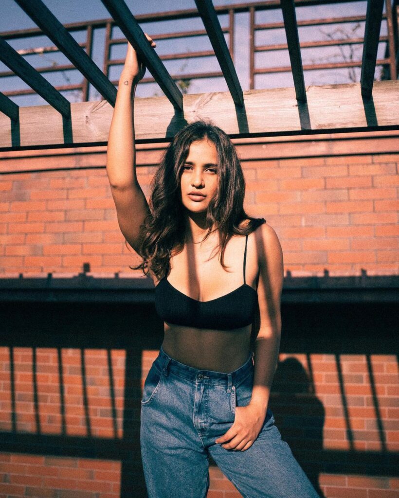 Aisha Sharma 4 4