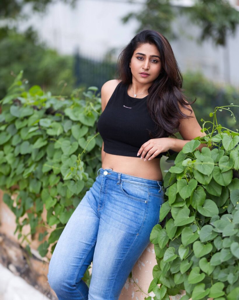 Varshini 2 3