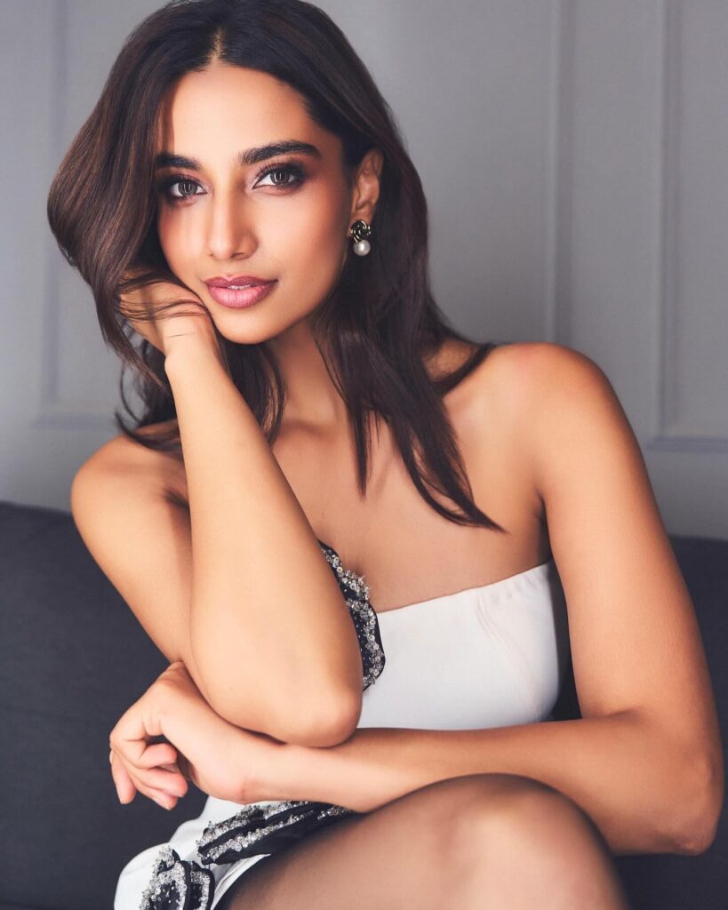 Meenakshi 4