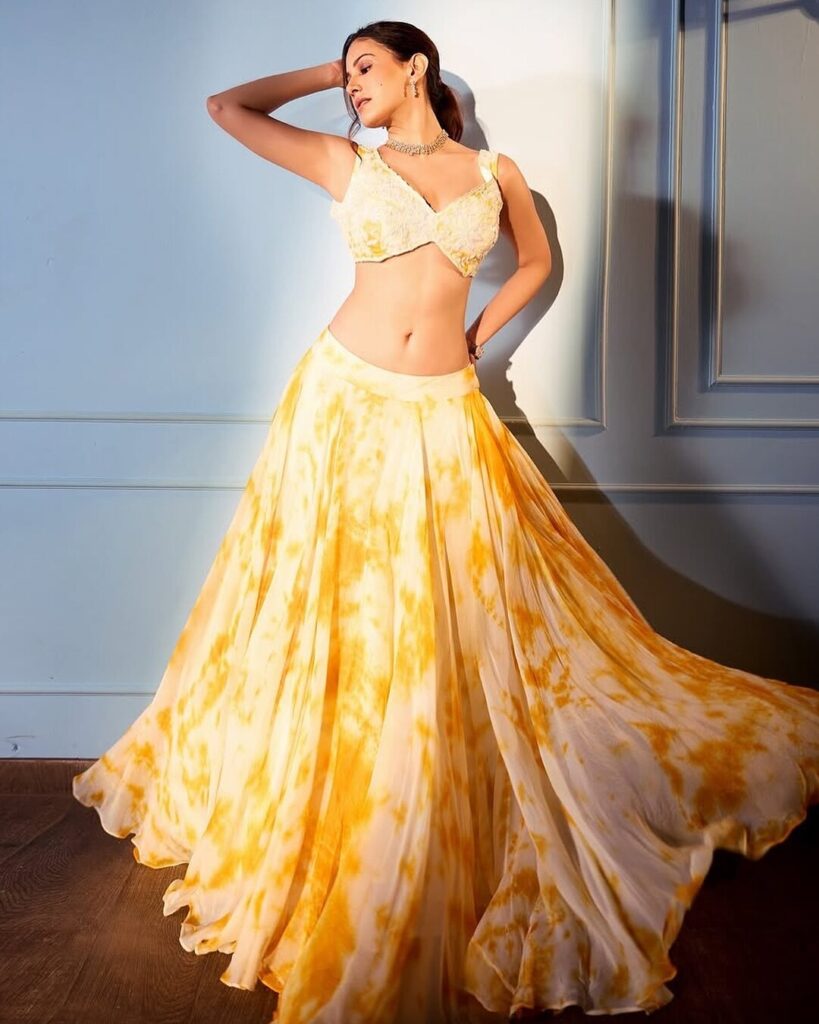Amyra