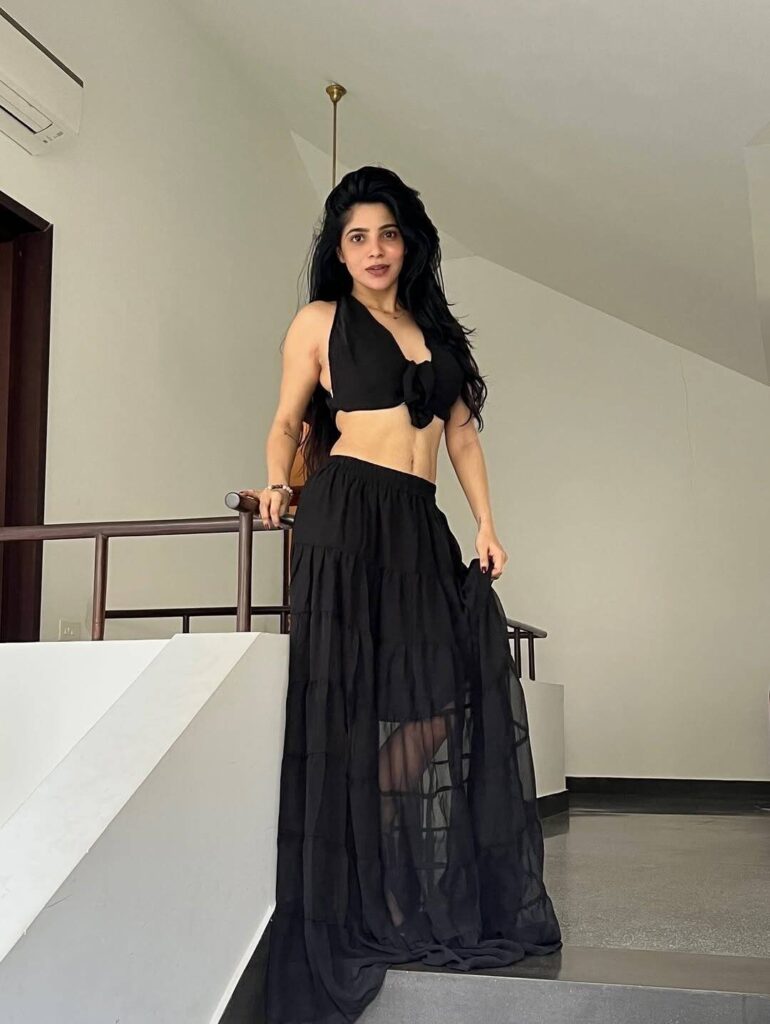 Divya 1