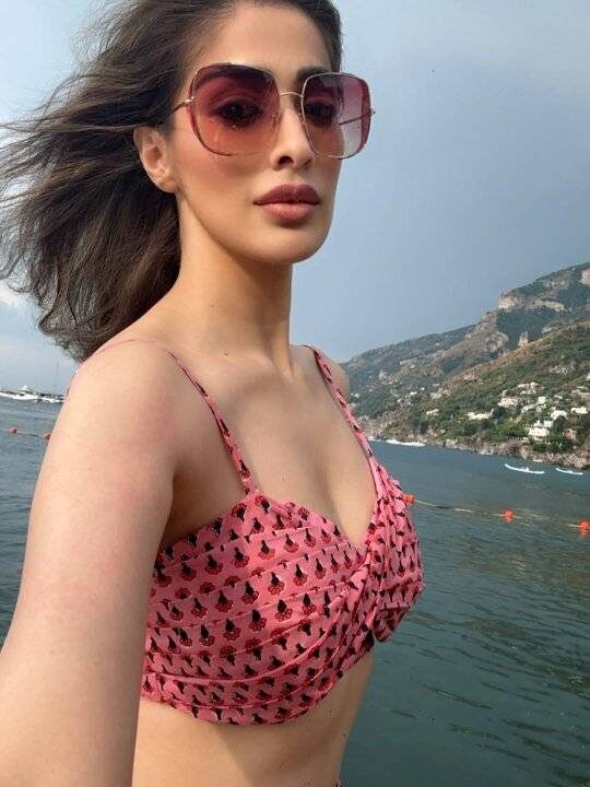 Raai Laxmi Glamorous Stills