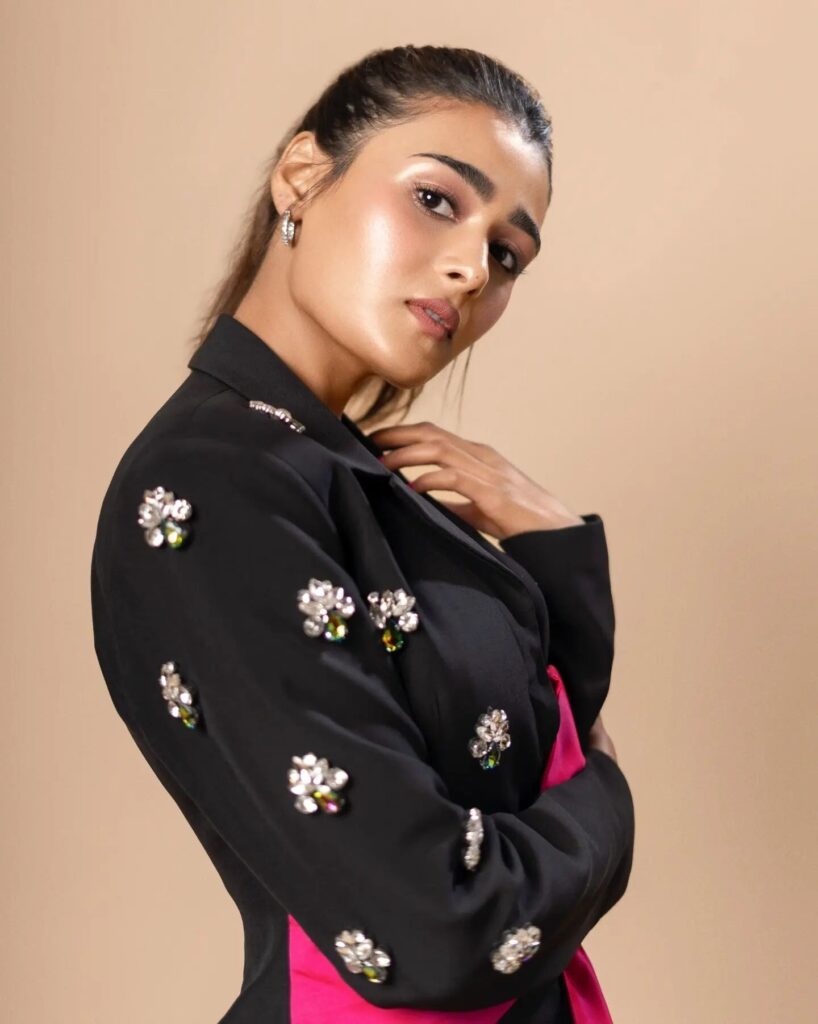 Shalini Pandey 3