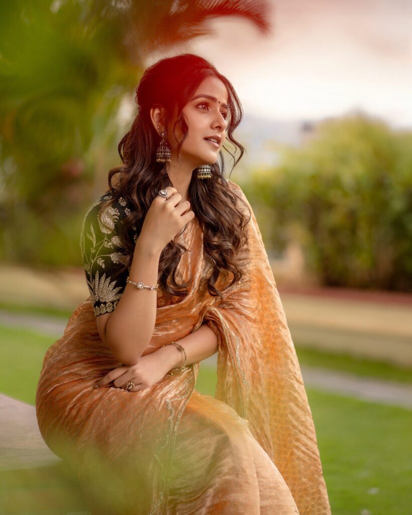 Vaishnavi Chaitanya Saree Photos