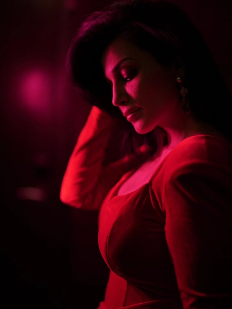 Flora Saini 8