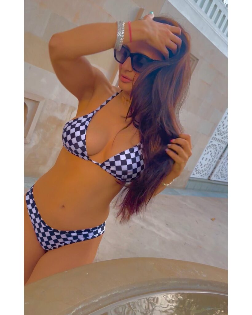 Ameesha Bikini 2