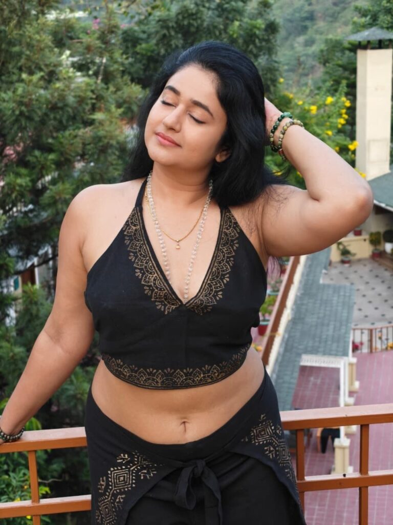 PoonamBajwa 10
