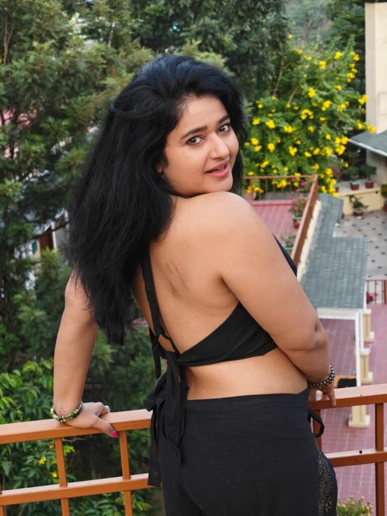 PoonamBajwa 9