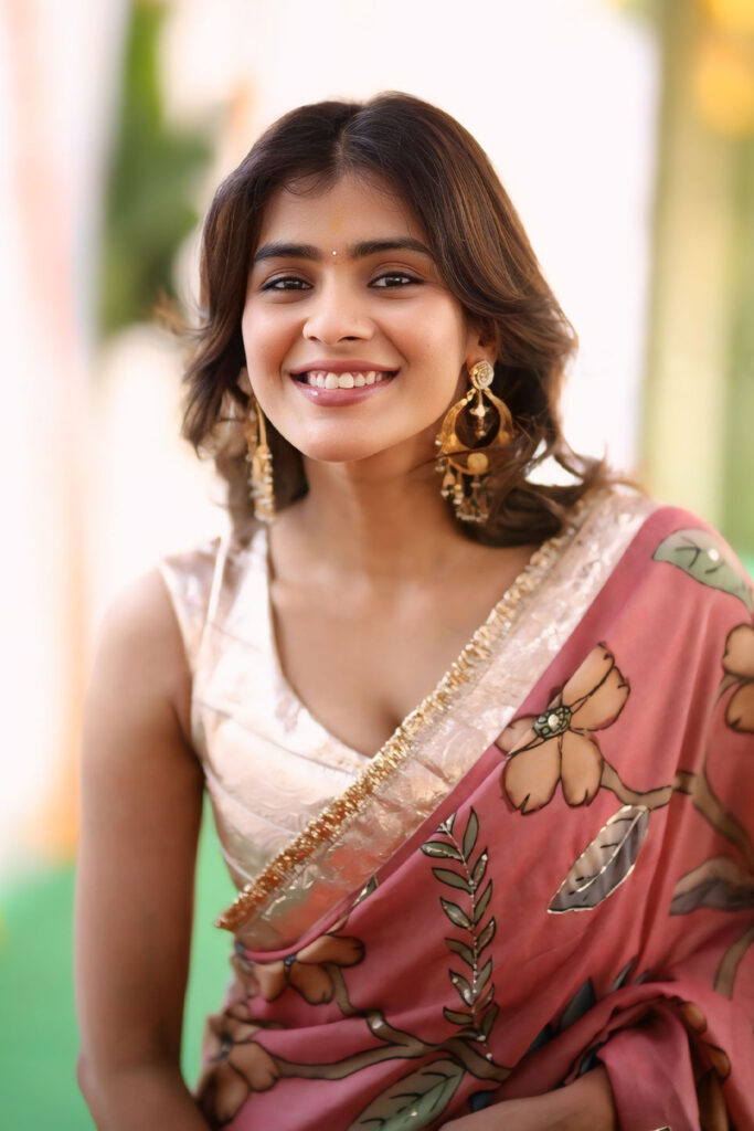 Hebah Patel 40