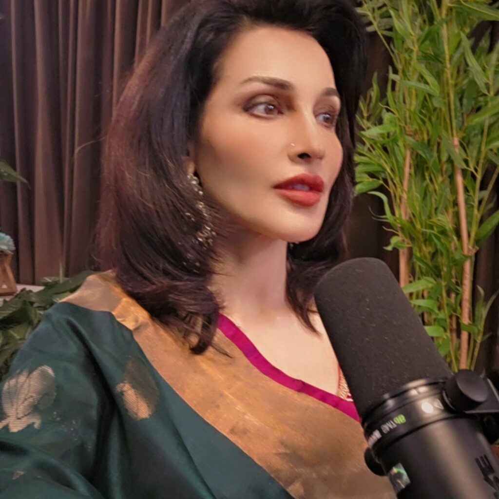 Flora Saini 8