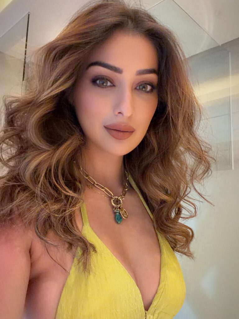 Raai Laxmi 1