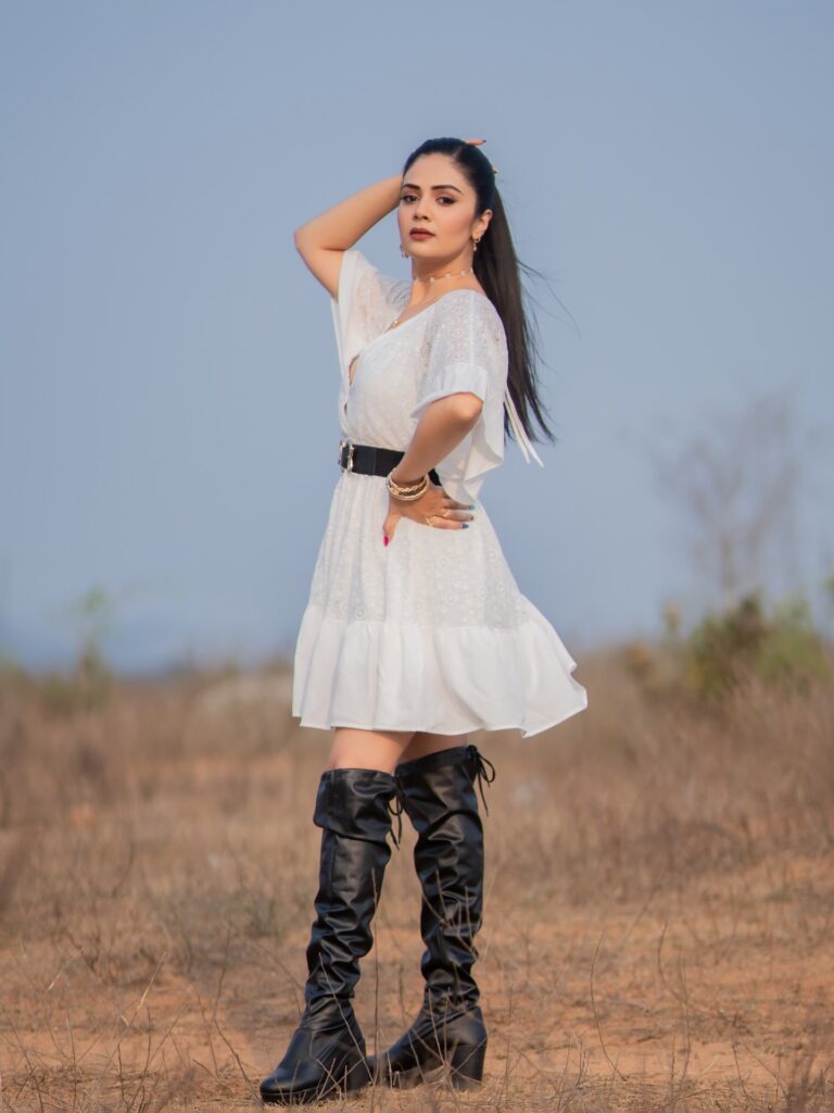 Sreemukhi 1 1