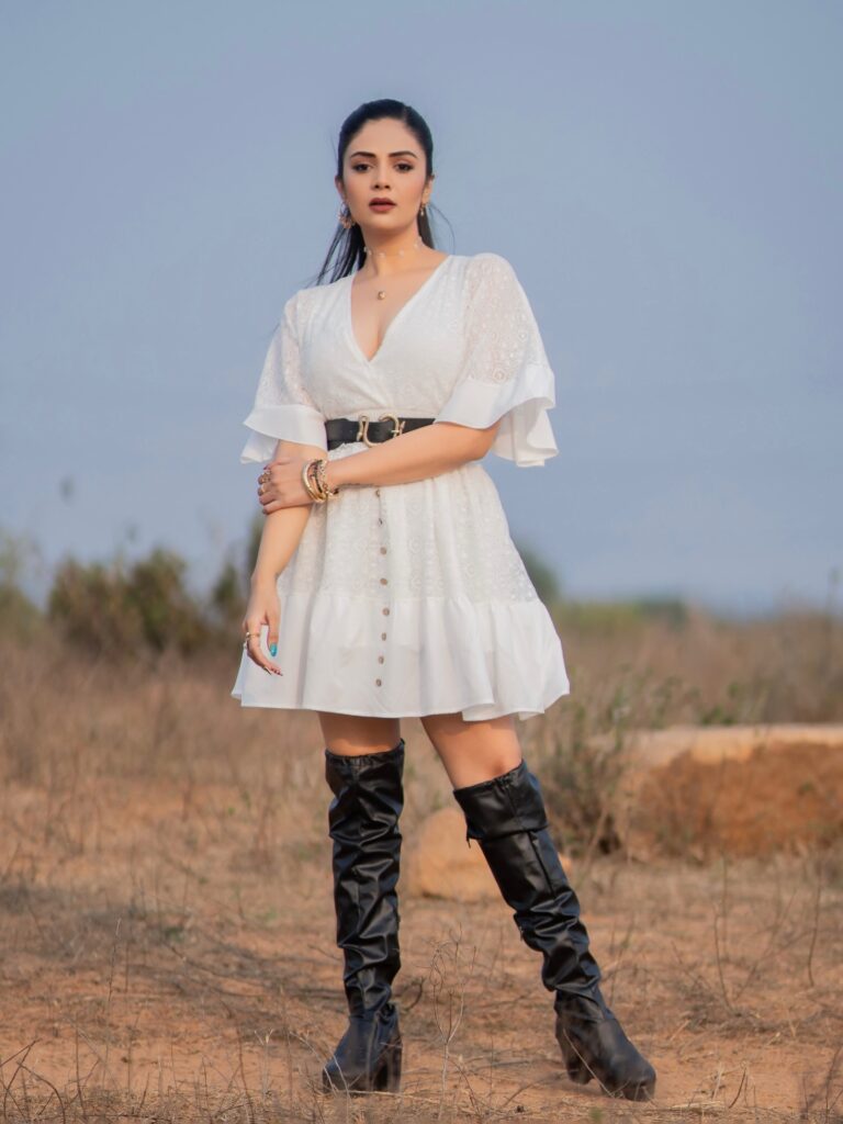 Sreemukhi 10 1
