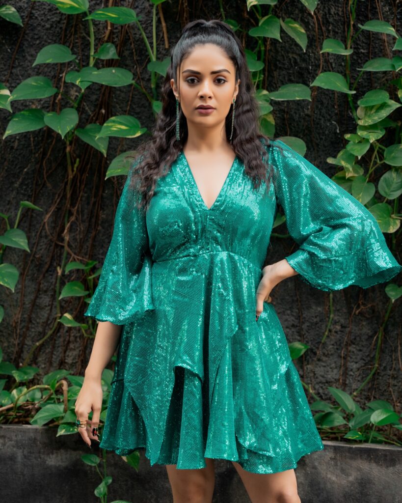 Sreemukhi 5
