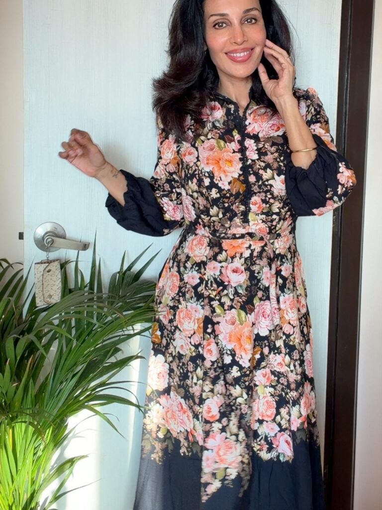 Flora Saini 7