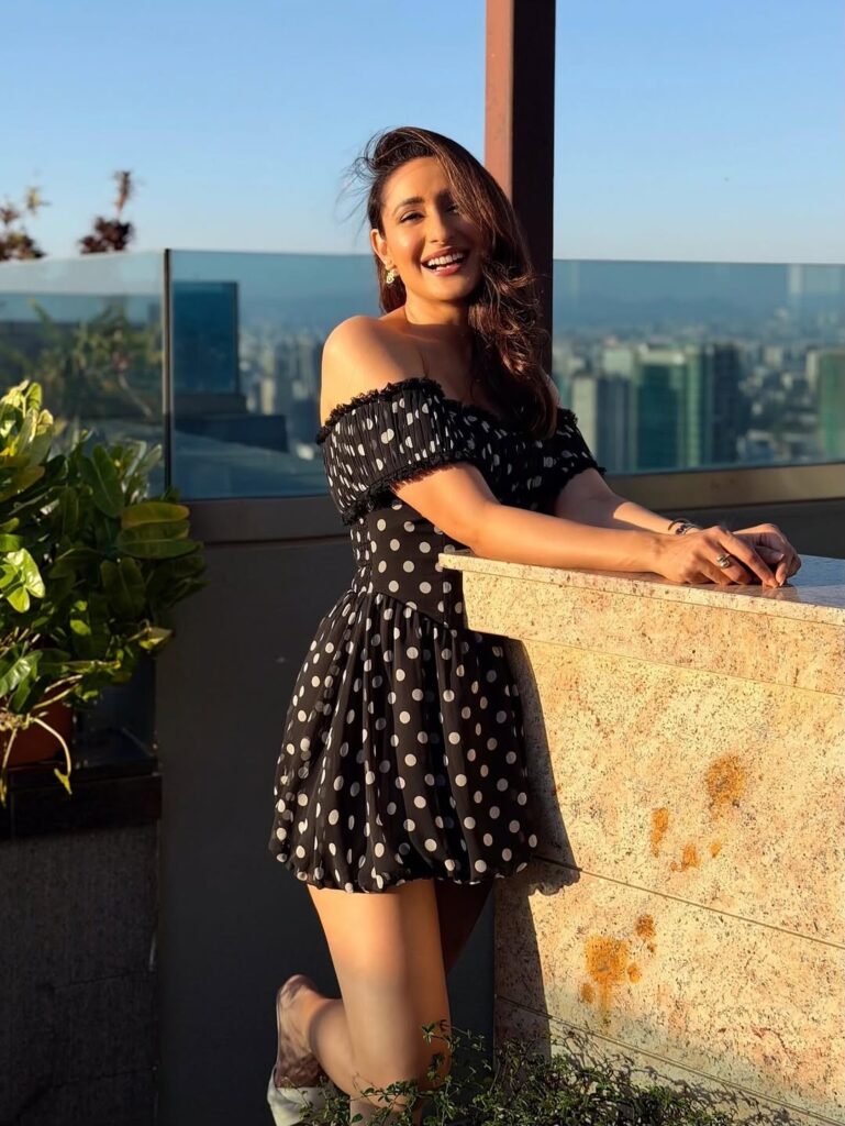 Pragya Jaiswal 4