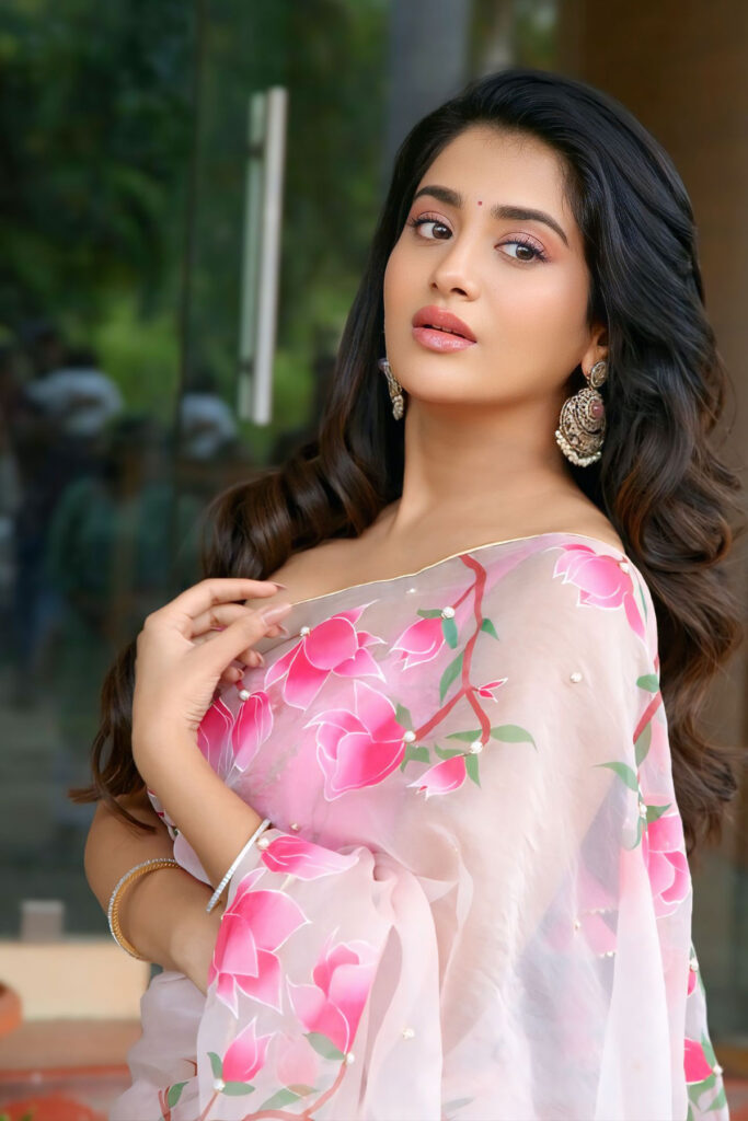 Rashi Singh 6