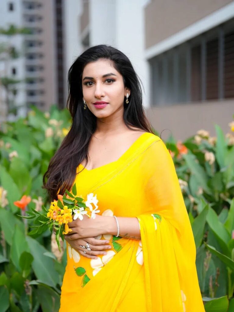 Vishnu Priya 2