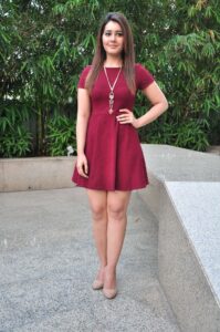 Raashi Khanna 09