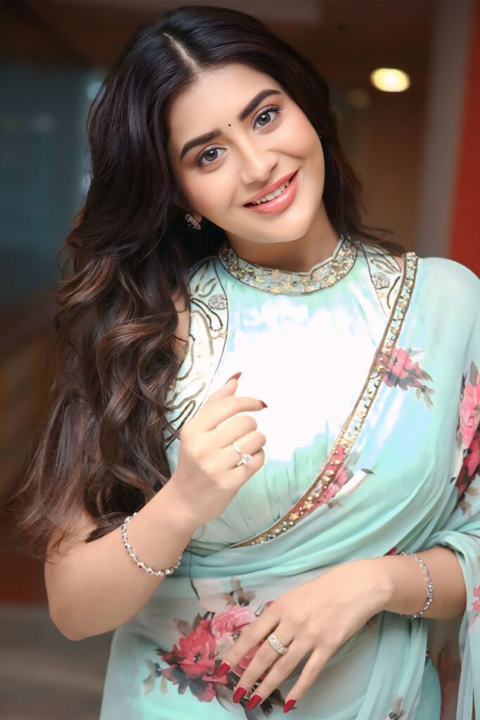 Rashi Singh 3 2