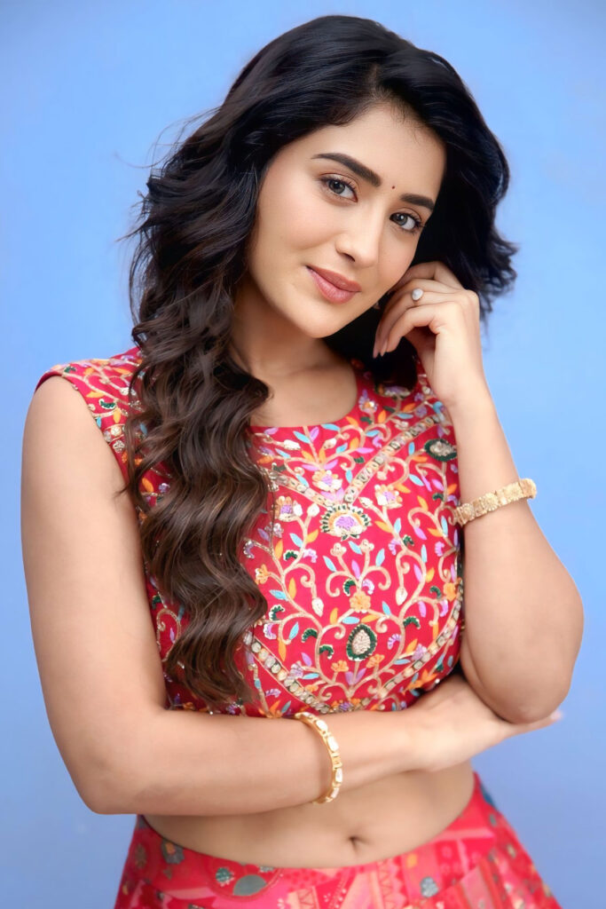 Rashi Singh 4