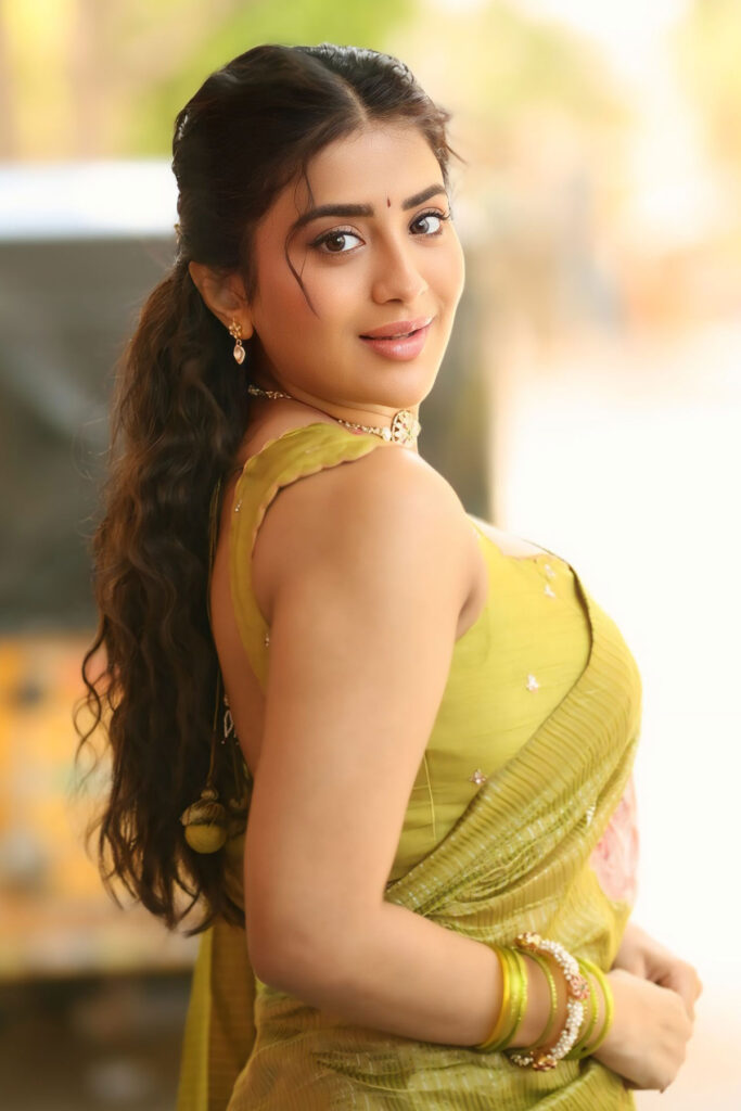 Rashi Singh 5 3
