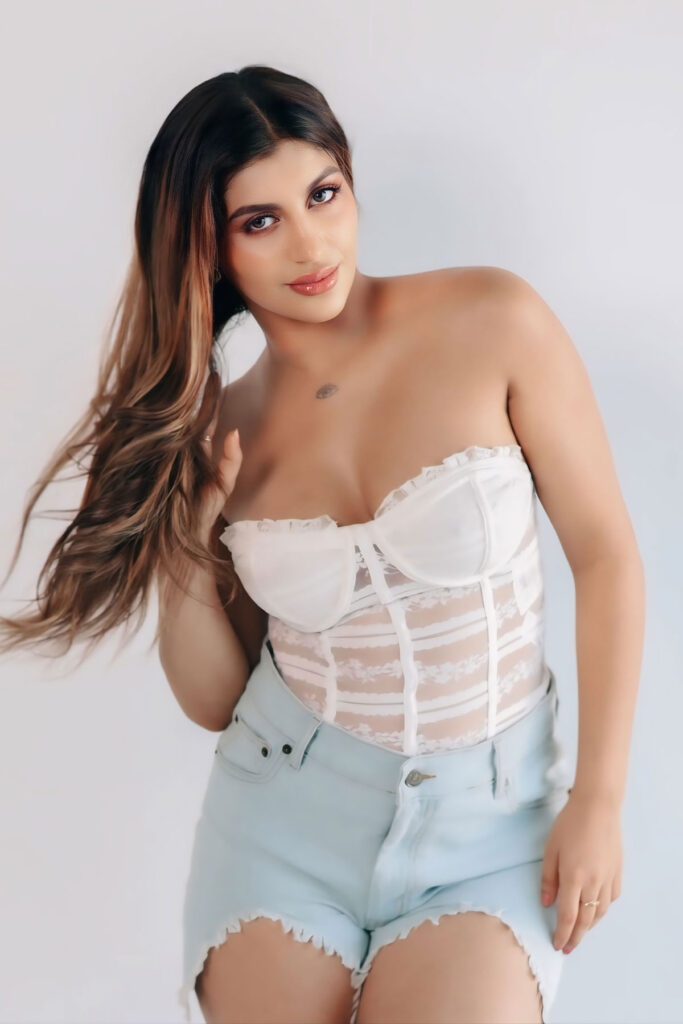 Yashika Aannand 10