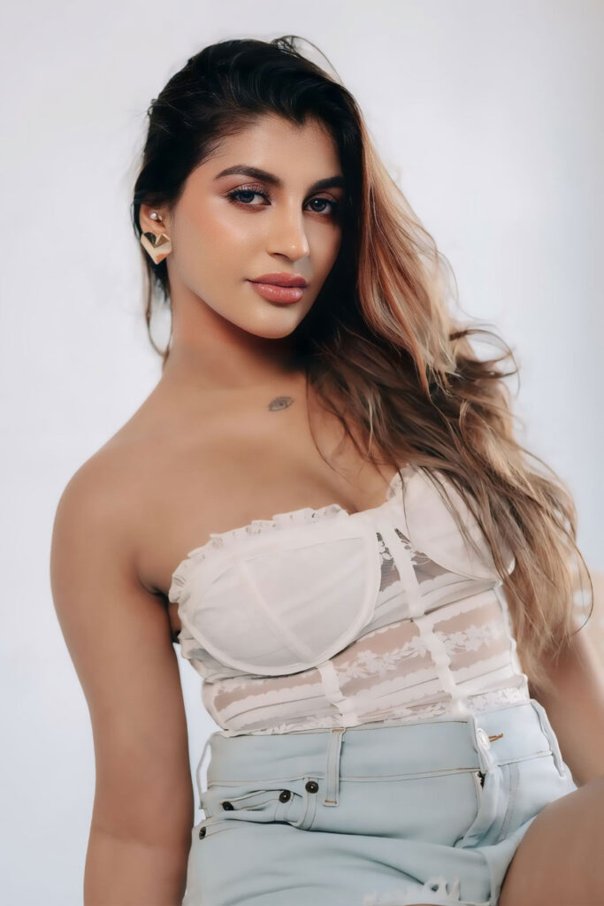 Yashika Aannand 11
