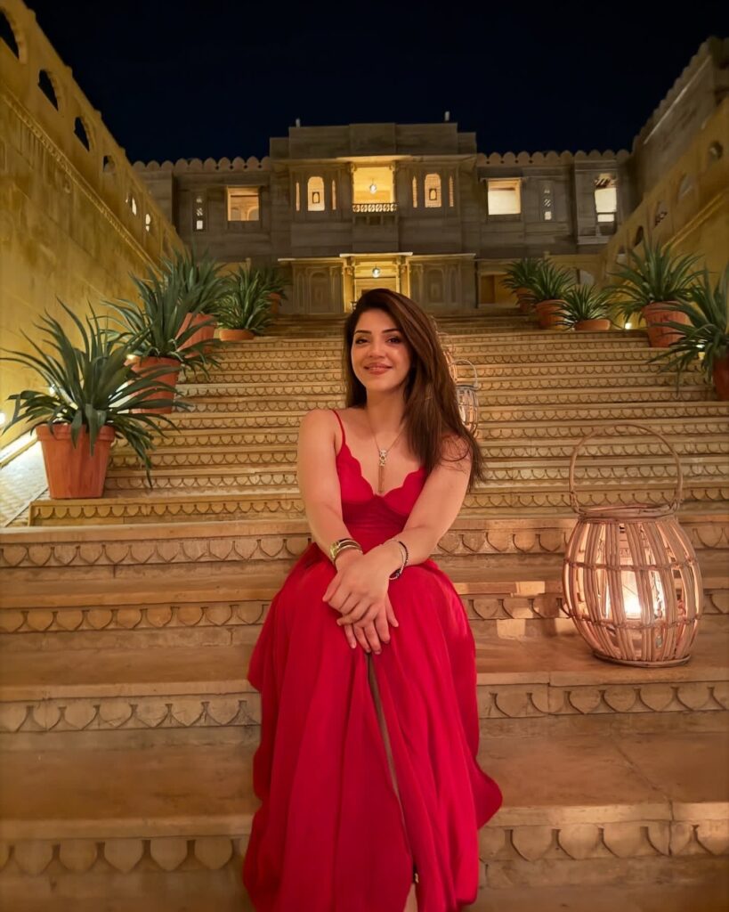 Mehreen 1