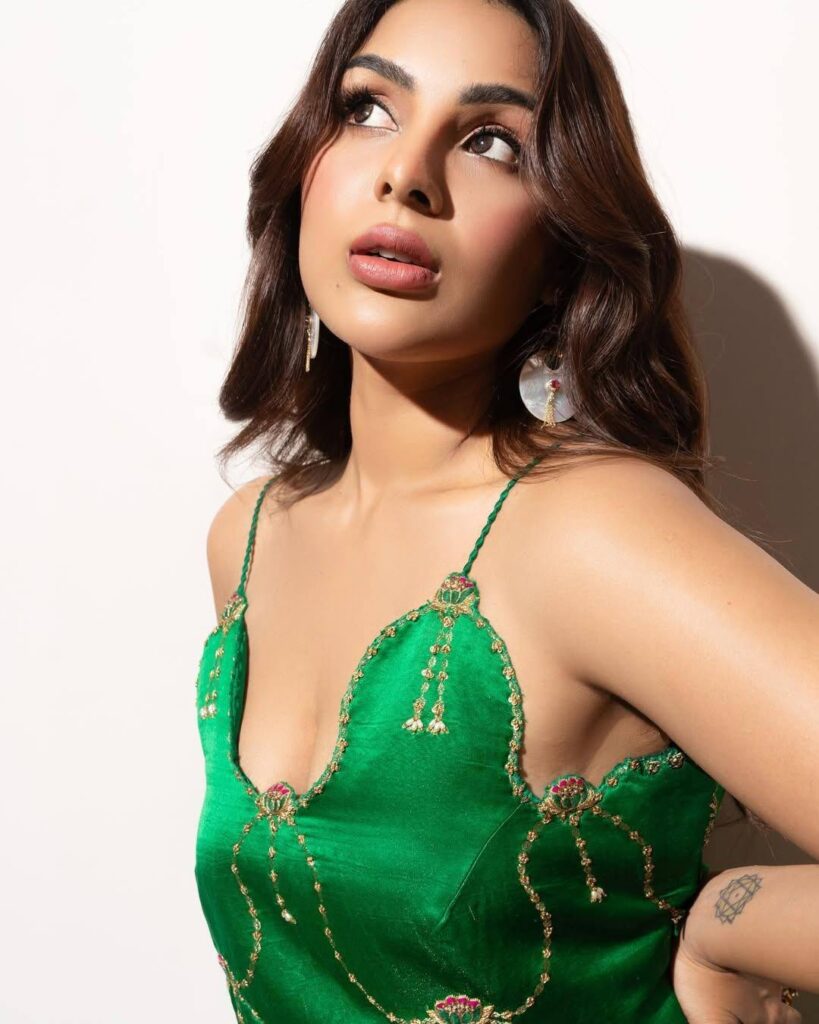 Samyukta 6