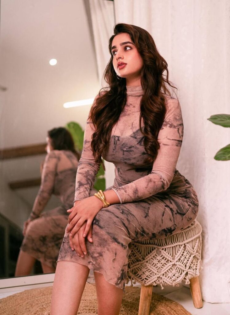 Ayesha khan 3