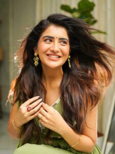 Rashi Singh 6